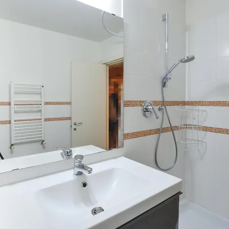 Apartamento Amazing In With Wifi Génova